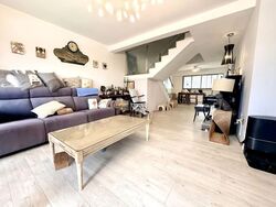 Blk 410 Jurong West Street 42 (Jurong West), HDB Executive #526516661